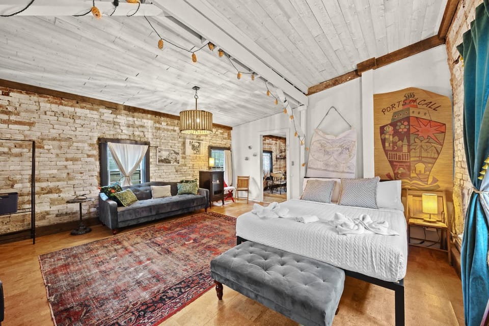 Stylish Home Close to Derby & Bourbon Trail Fun House in Louisville