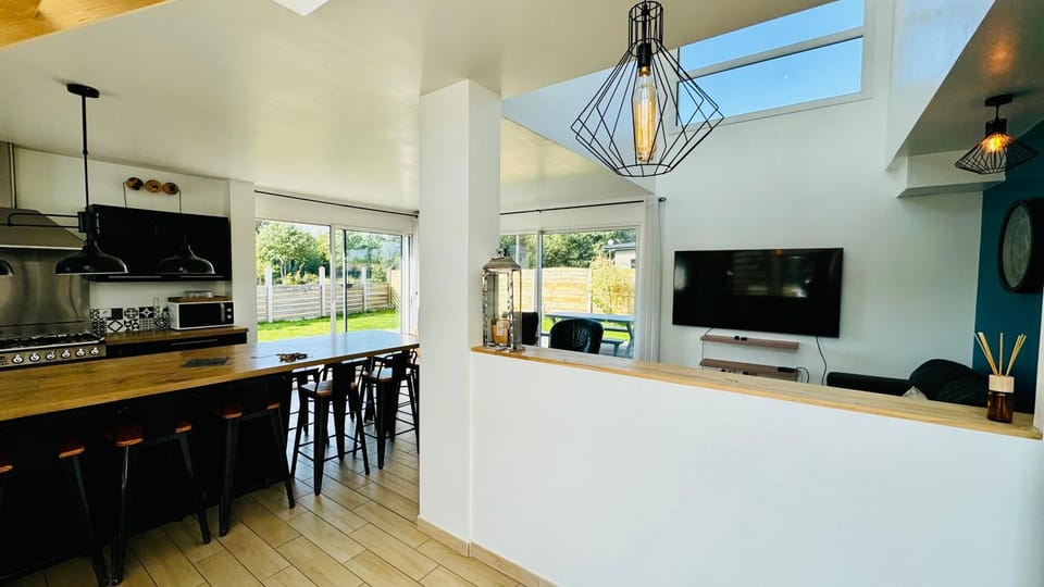 TV and multimedia, Kitchen or kitchenette