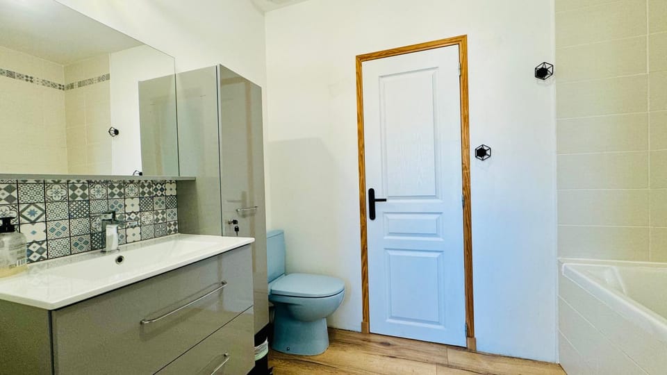 Toilet, Bathroom