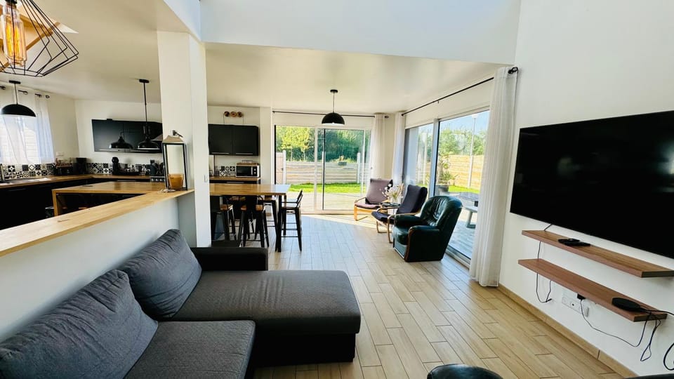 TV and multimedia, Living room, Seating area