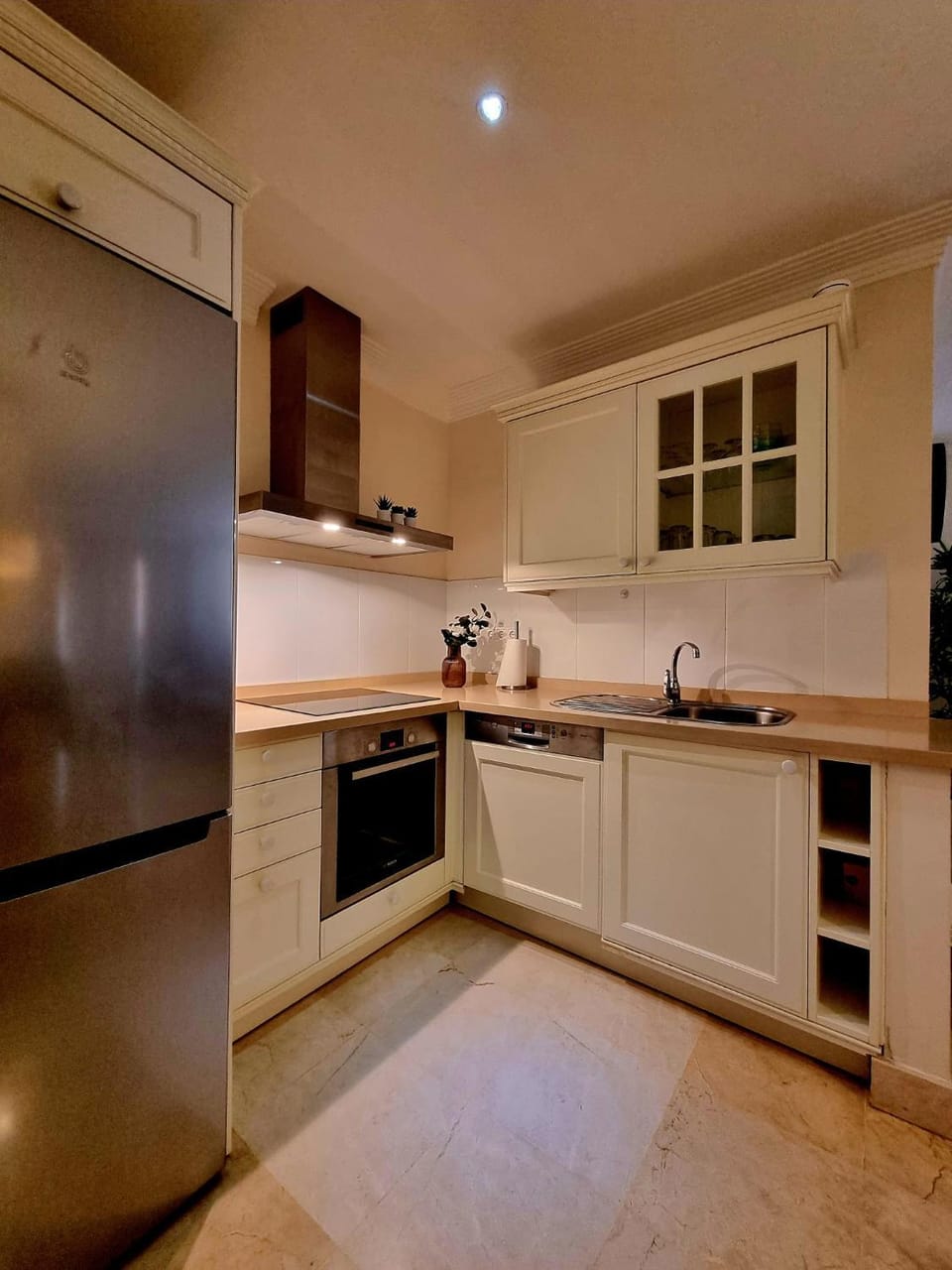Kitchen or kitchenette, kitchen, kitchen