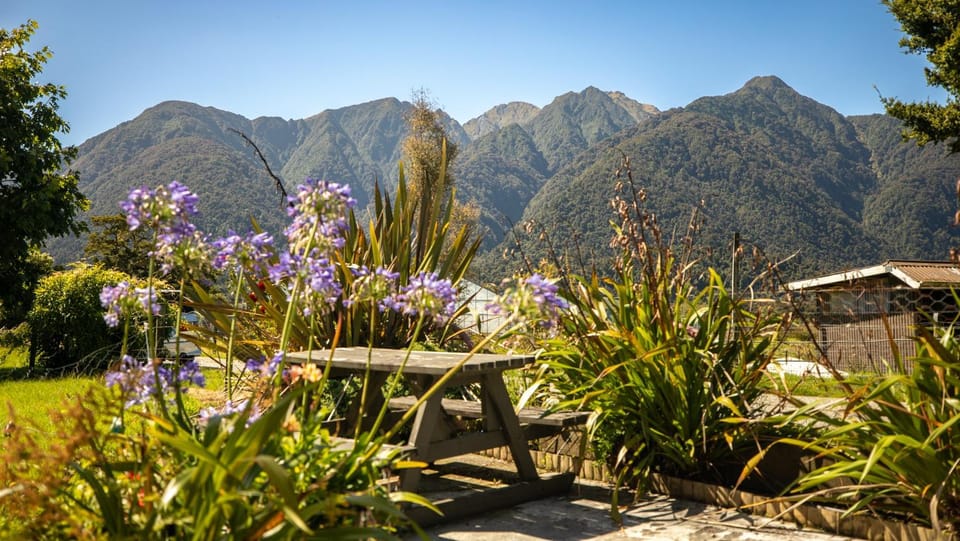 Garden, Garden view, Mountain view