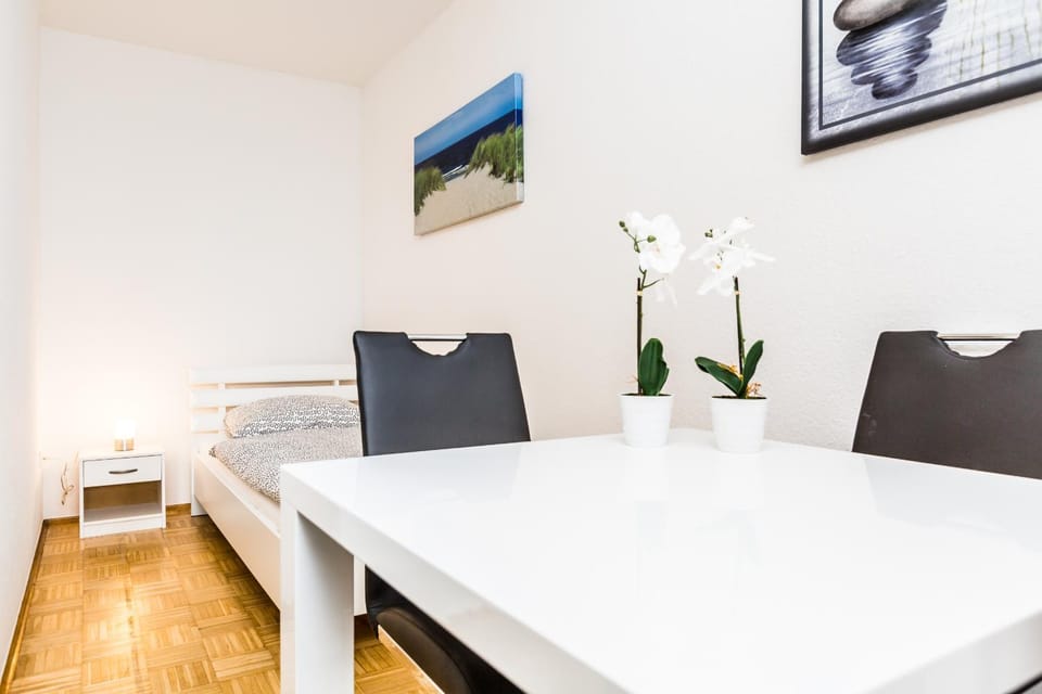 Dining area, Bedroom
