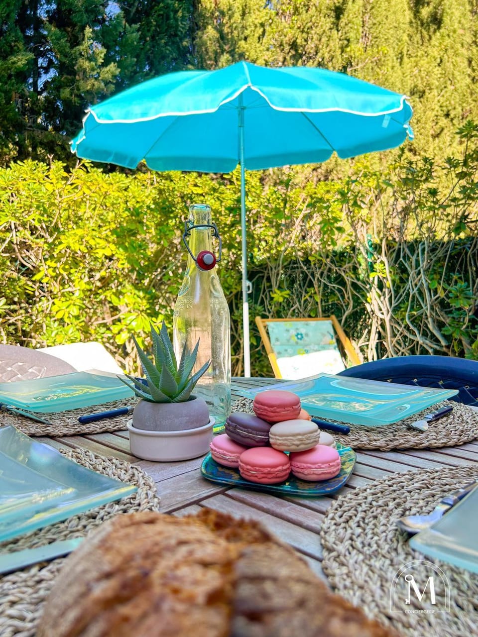 Studio rez de jardin dans résidence avec piscine Apartment in Sanary-sur-Mer