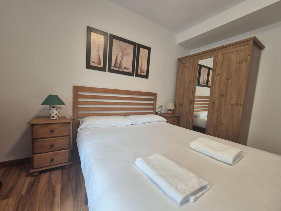 25A06 Centrico Playa 4hab Luanco by R2R Consulting Apartment in Luanco