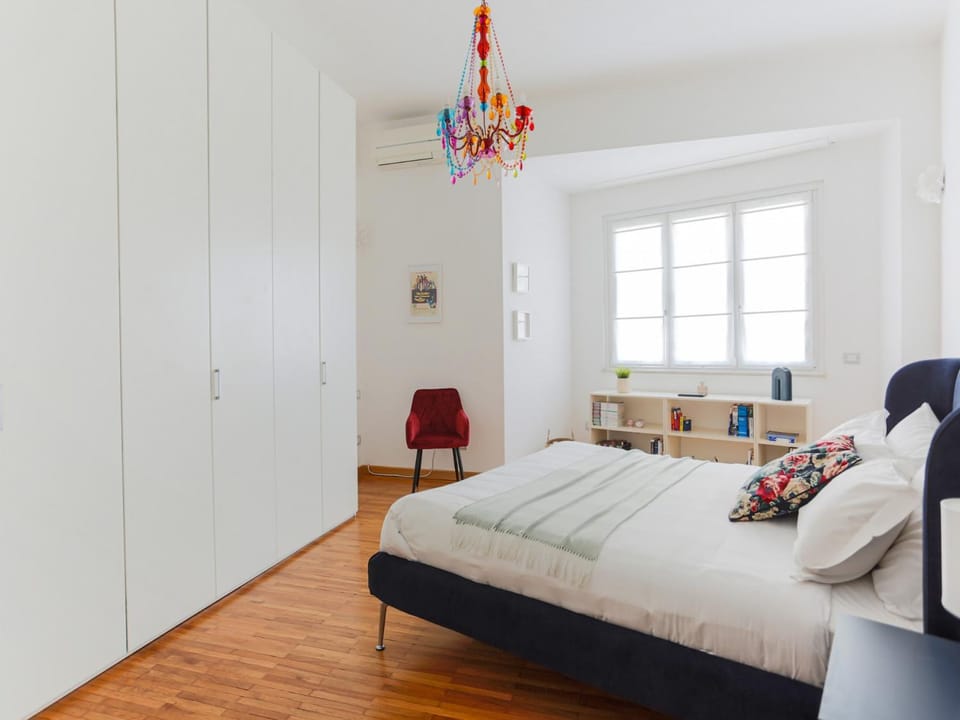 Bed, Photo of the whole room, Bedroom, wardrobe