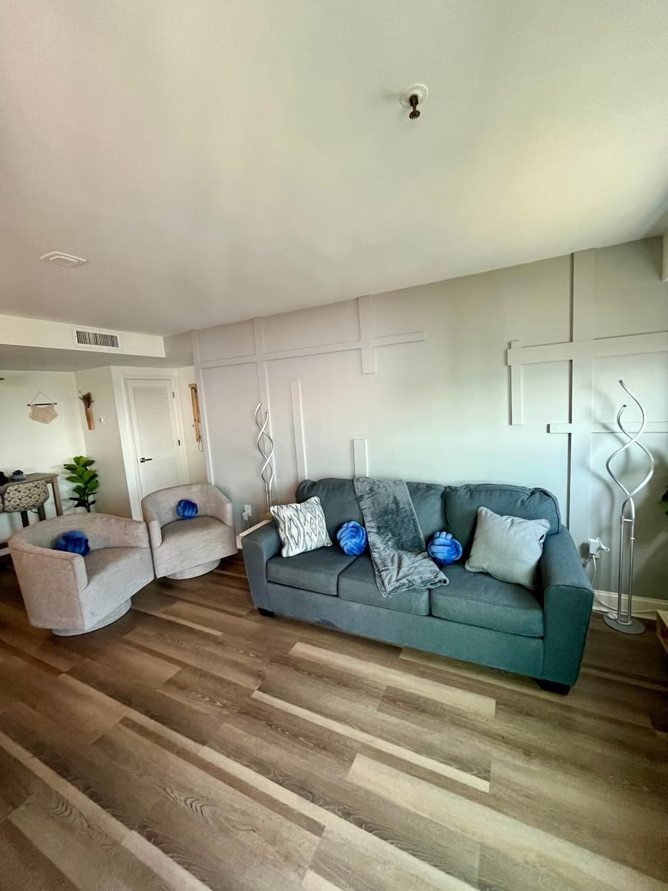 Living room, Seating area