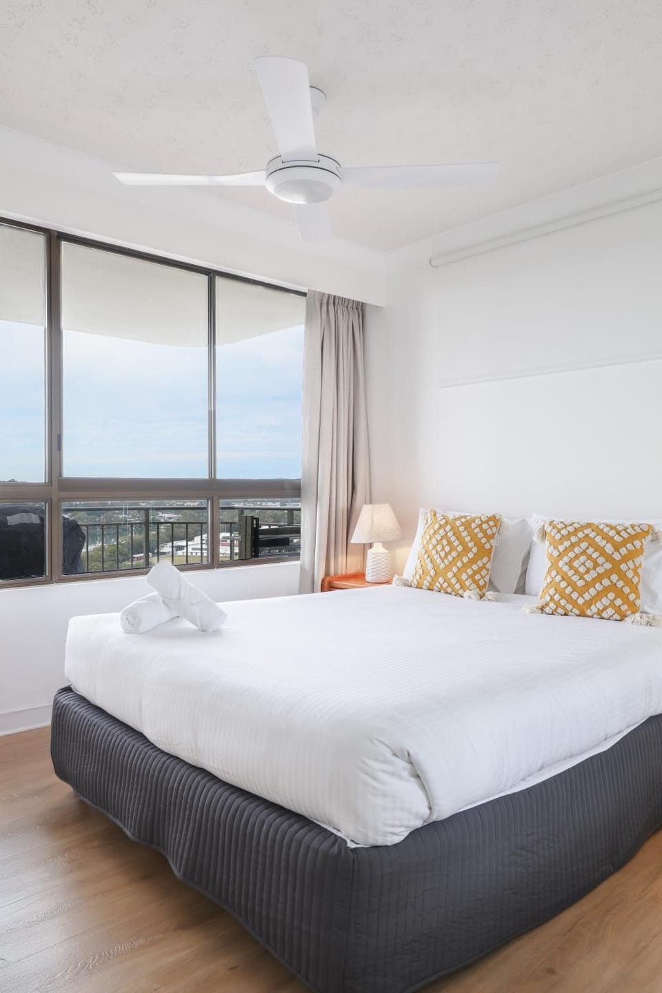 Royal Palms Uninterrupted Views Apartment in Palm Beach