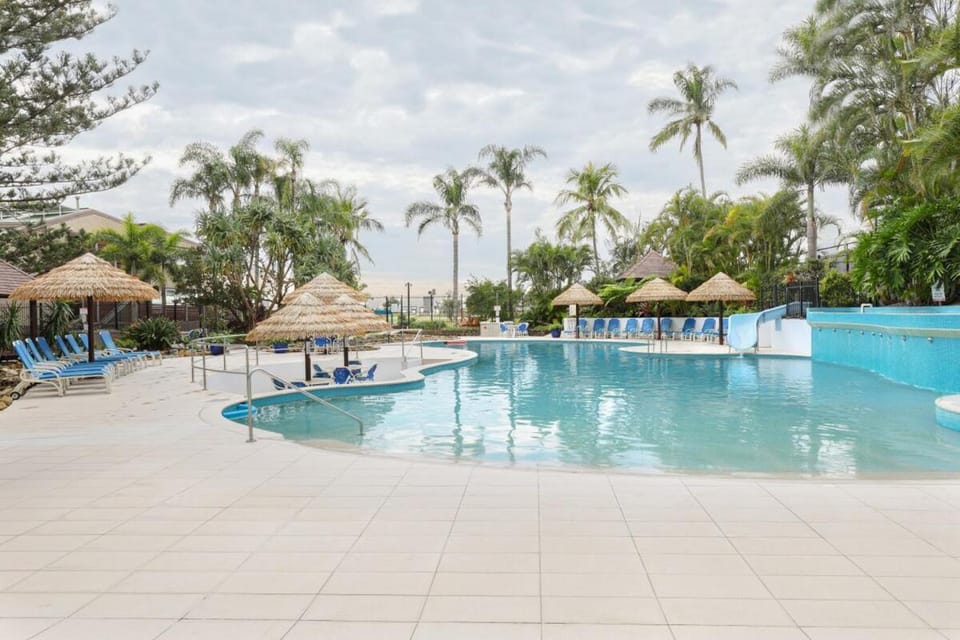 Royal Palms Uninterrupted Views Apartment in Palm Beach