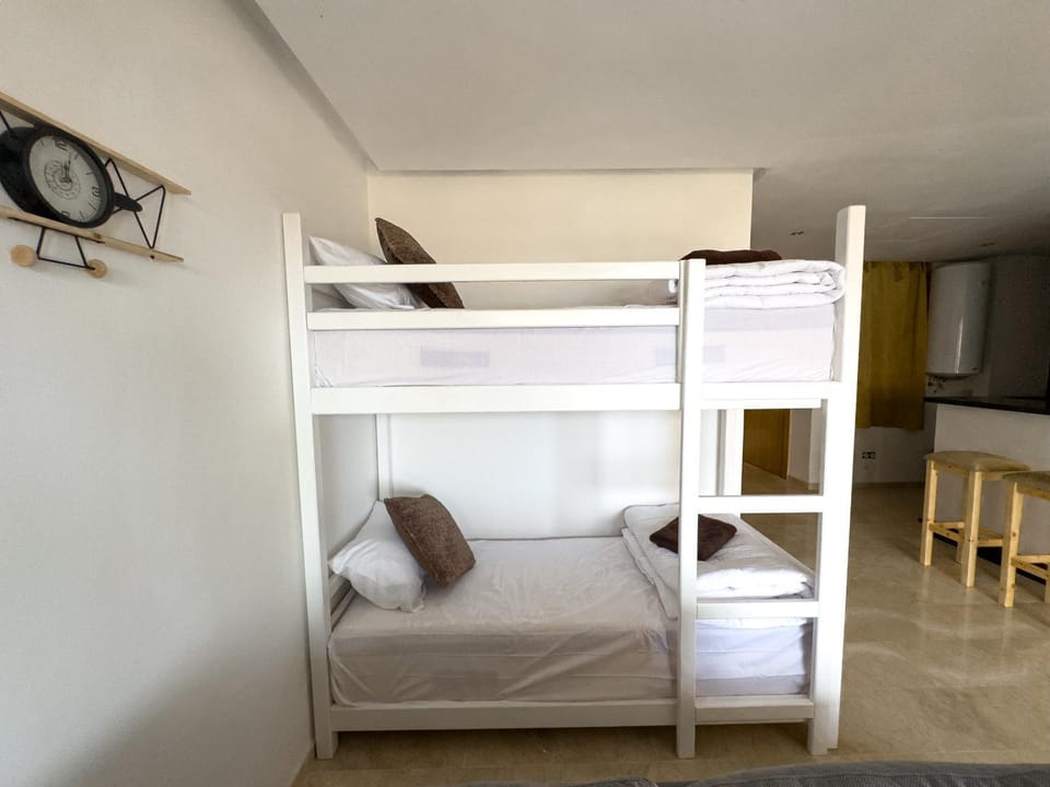 Bed, bunk bed, towels