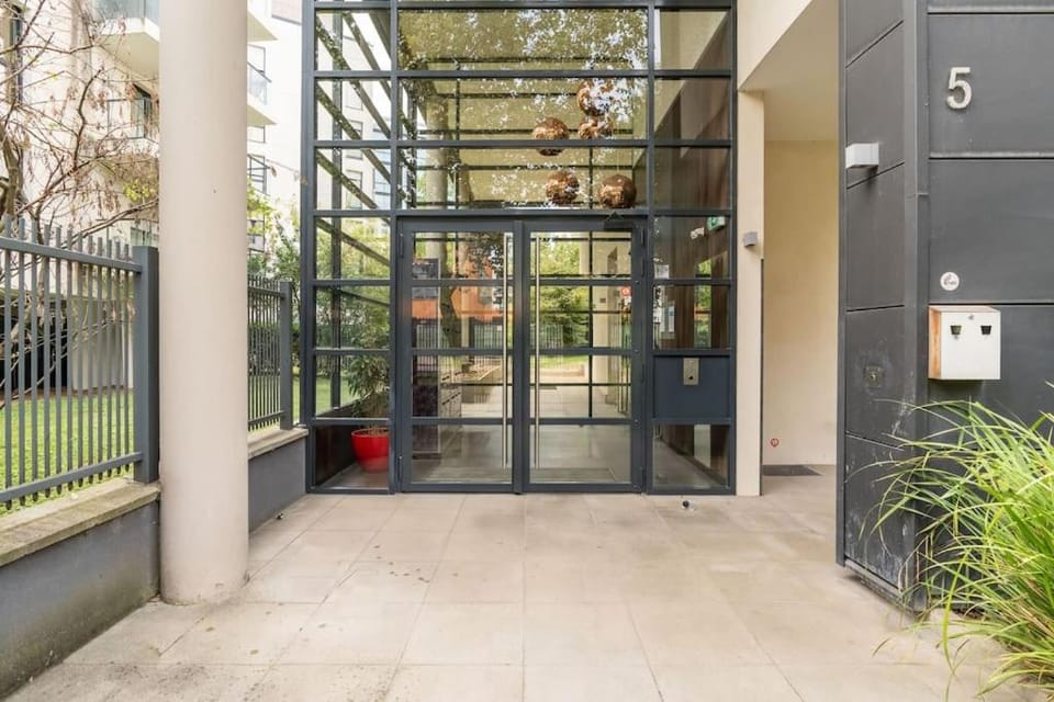 Appartement Fonctionnel Immeuble Neuf Apartment in Île-de-France