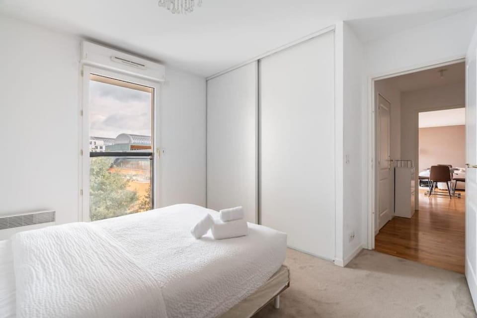 Appartement Fonctionnel Immeuble Neuf Apartment in Île-de-France