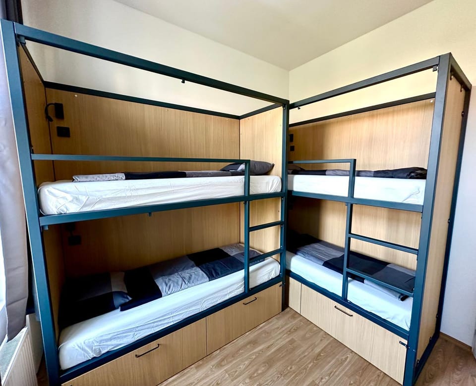 Bed, bunk bed