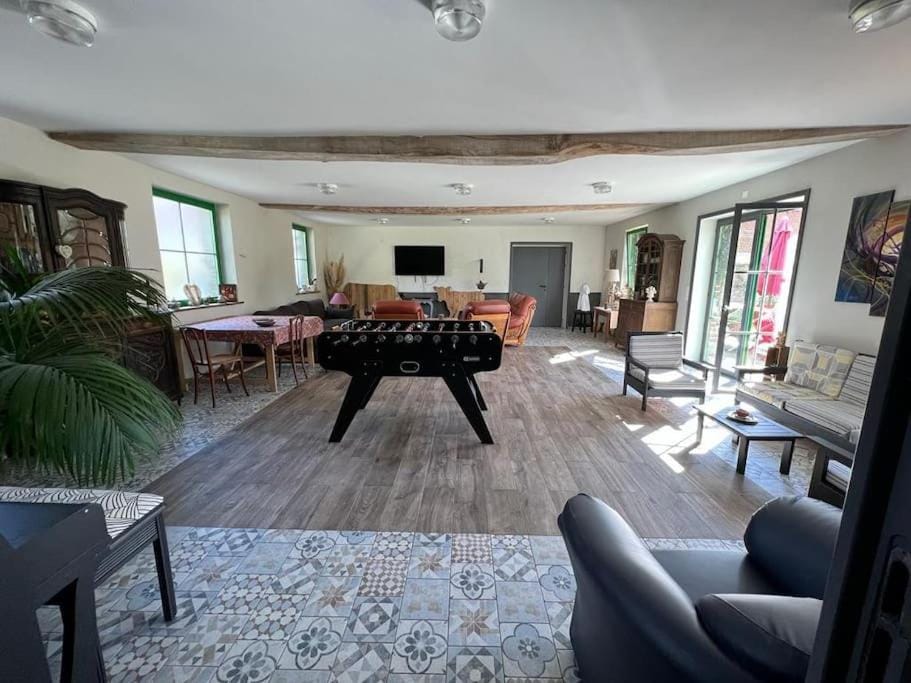 Grand gîte sauna et bain bouillonnant 15 pers House in Hauts-de-France
