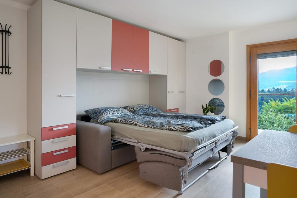 Living room, Bedroom