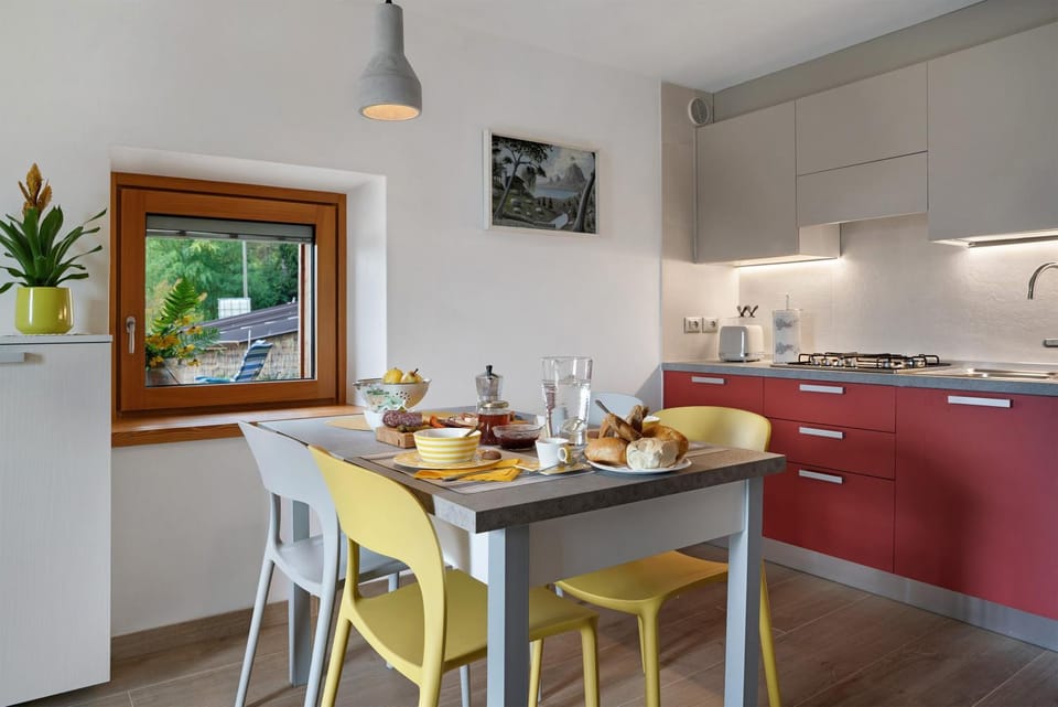 Property building, Kitchen or kitchenette, Living room