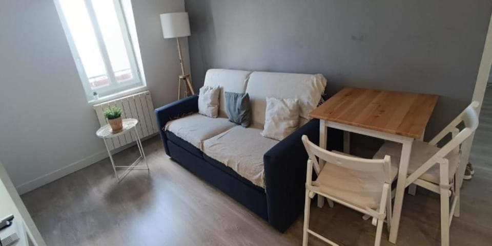 Home Sweet Home Apartment in Aubervilliers