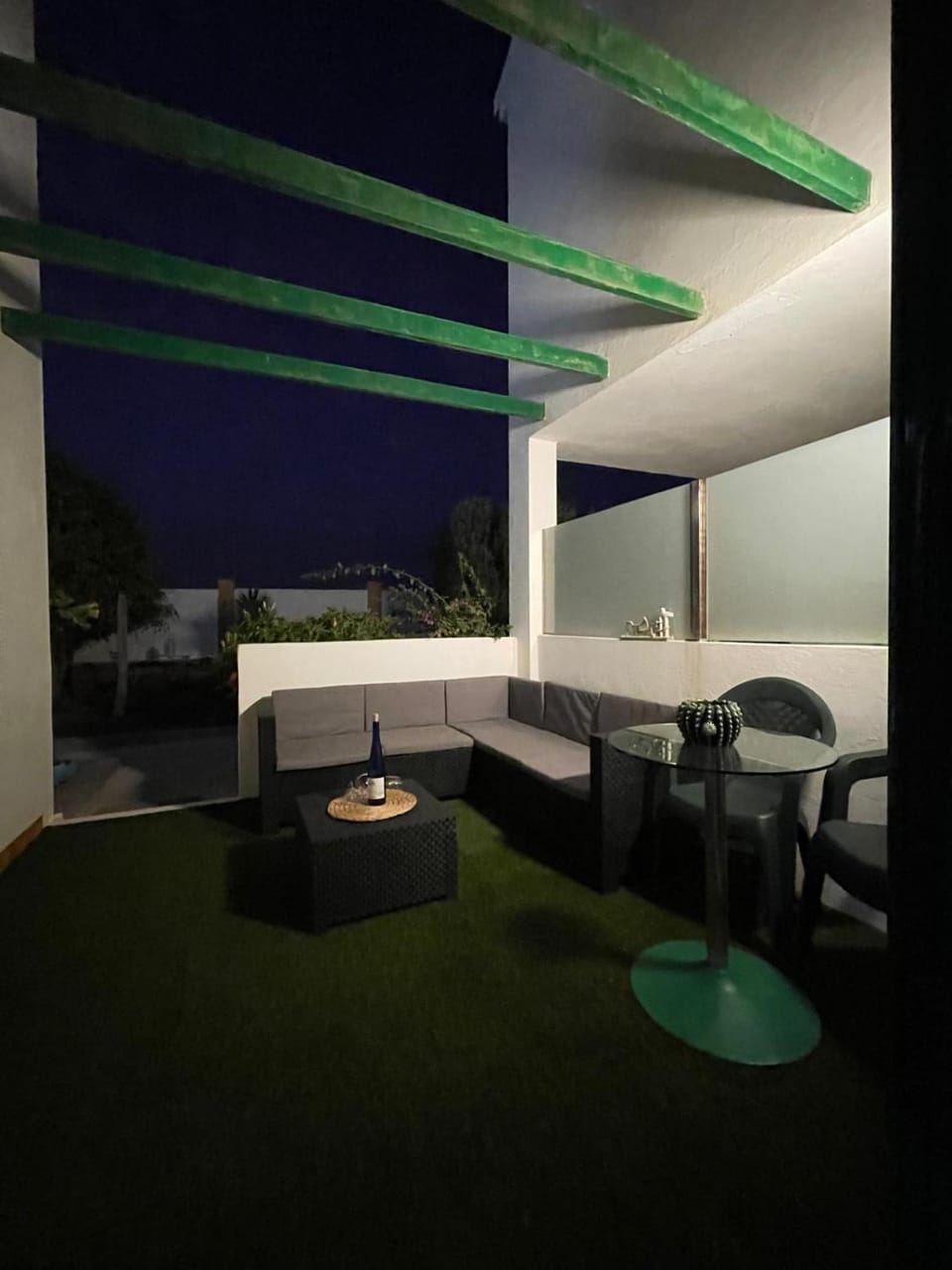 Off site, Balcony/Terrace