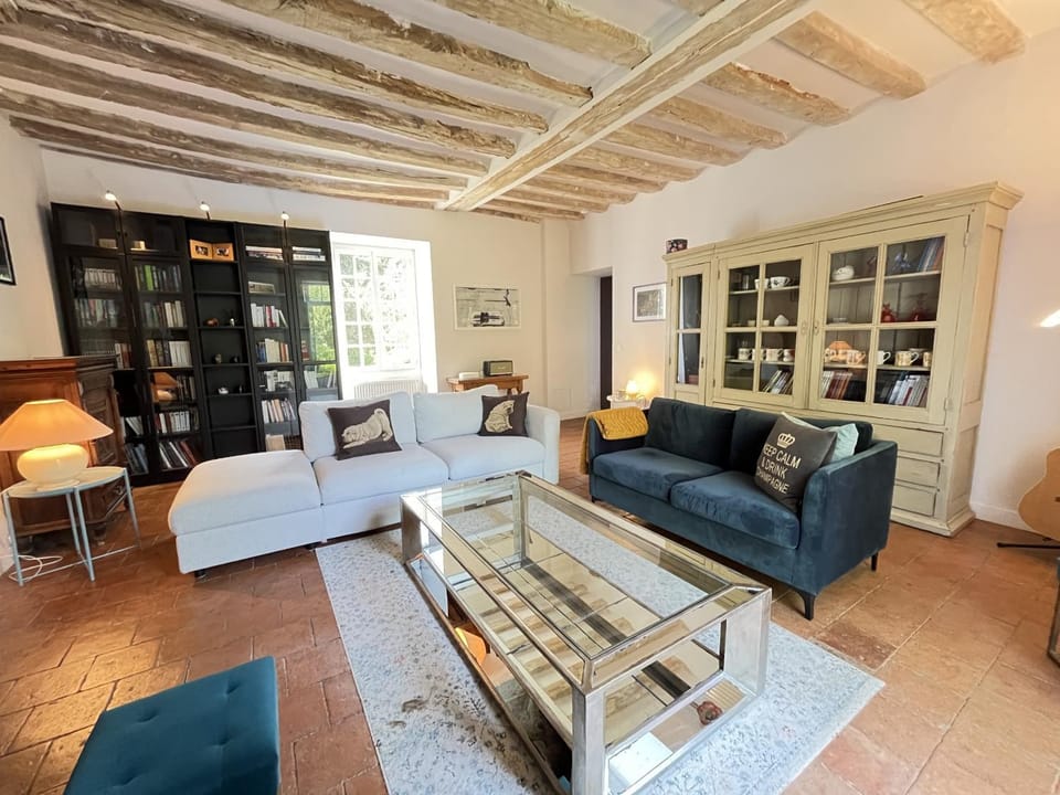 Communal lounge/ TV room, Living room