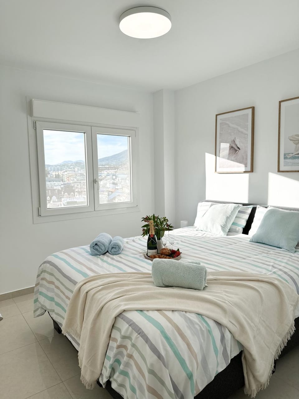 Bed, Photo of the whole room, Bedroom, towels, air conditioner