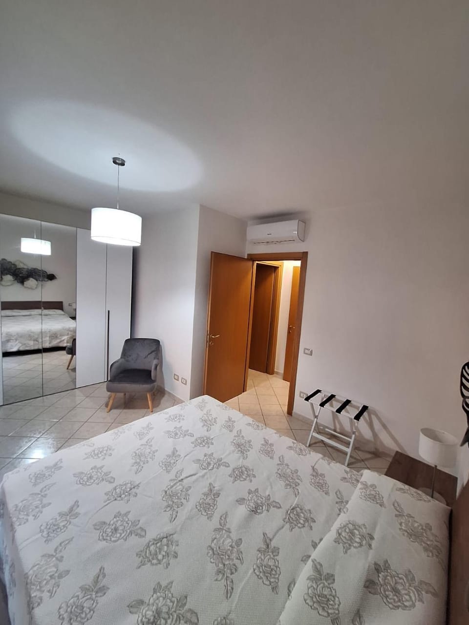 Bedroom, air conditioner