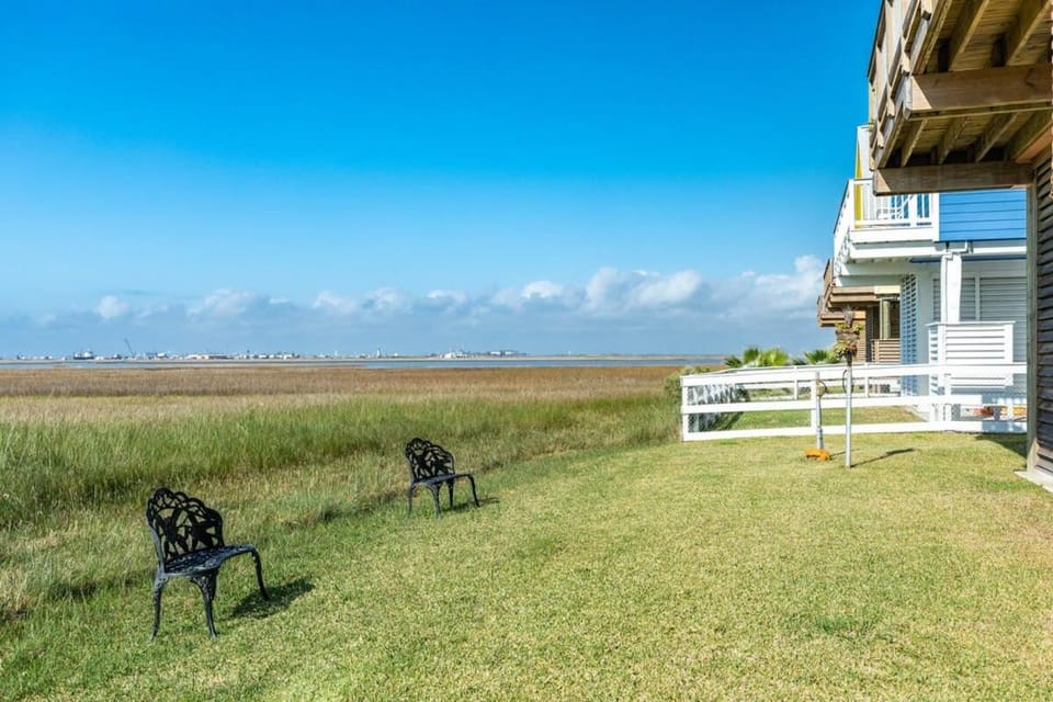 Seaside Sanctuary - Adorable Beach A-Frame, Decks! House in Surfside Beach