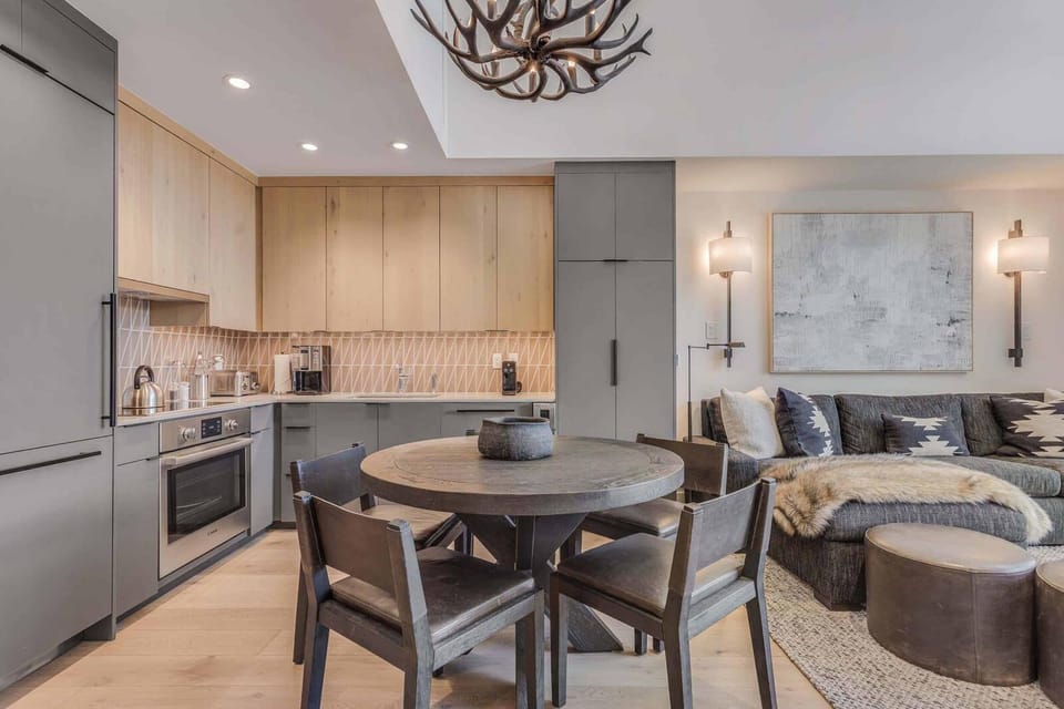 Electric Pass Lodge 607 by Snowmass Mountain Lodging Apartment in Snowmass Village
