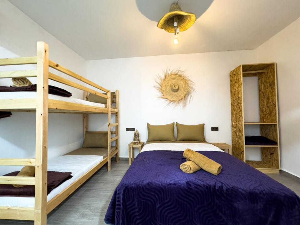 Bed, Photo of the whole room, Bedroom, bunk bed, towels