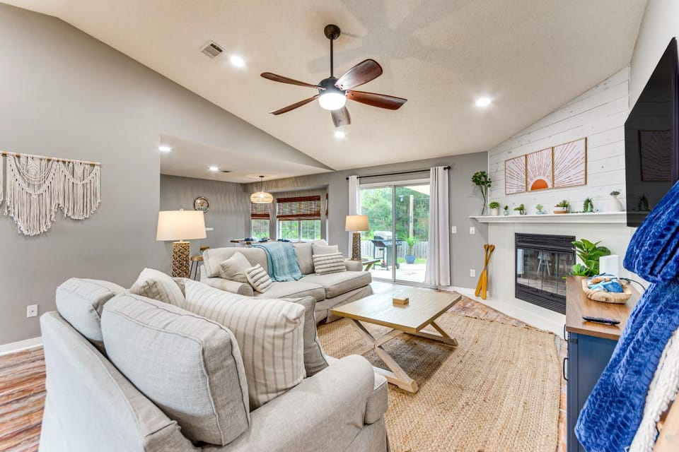 Pensacola Home w/ Fire Pit, 7 Mi to Beaches! House in Alabama