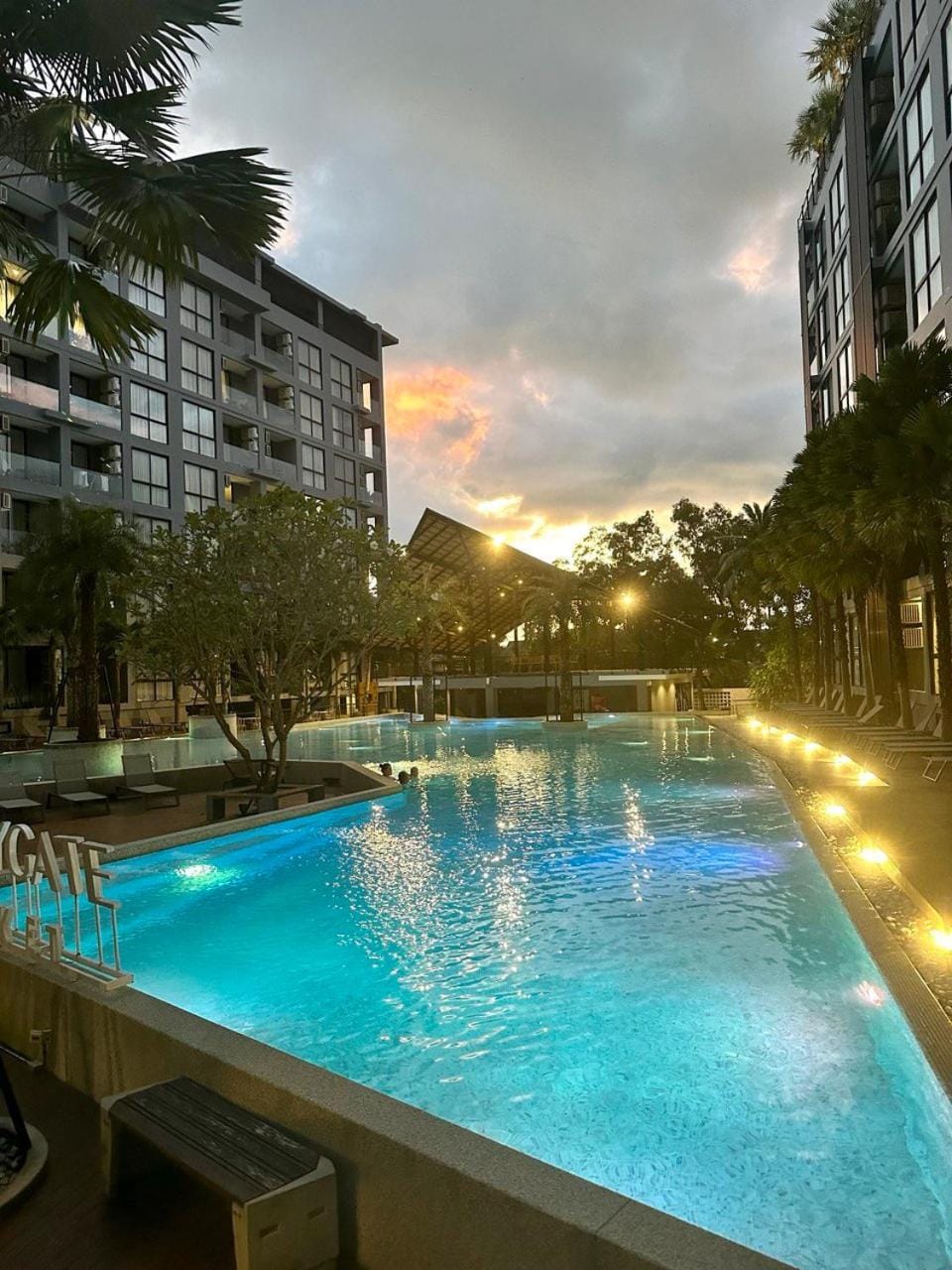 Swimming pool