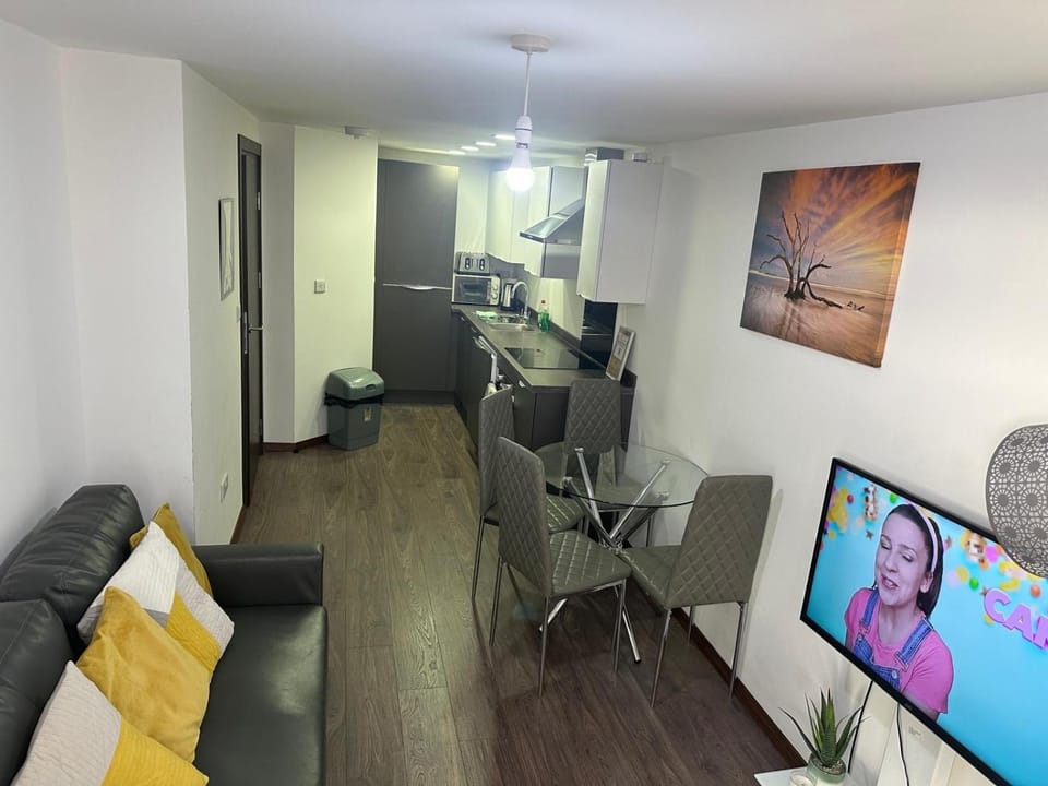 TV and multimedia, Living room, Seating area