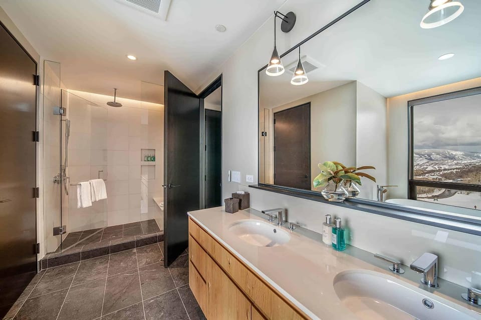 One Snowmass Residence Club 407 by Snowmass Mountain Lodging Apartment in Snowmass Village