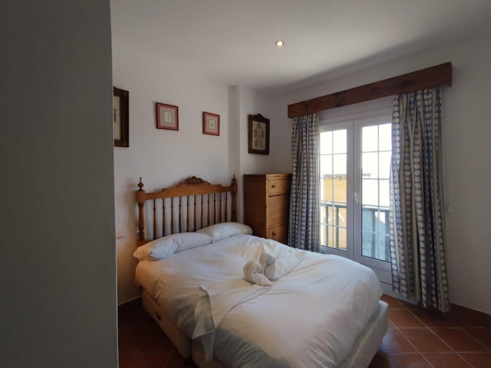 Bedroom, towels