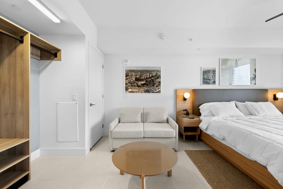 Bed, Living room, wardrobe