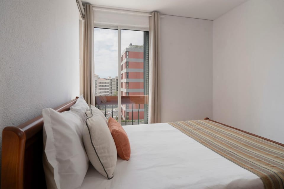 Bed, View (from property/room), Photo of the whole room, Bedroom