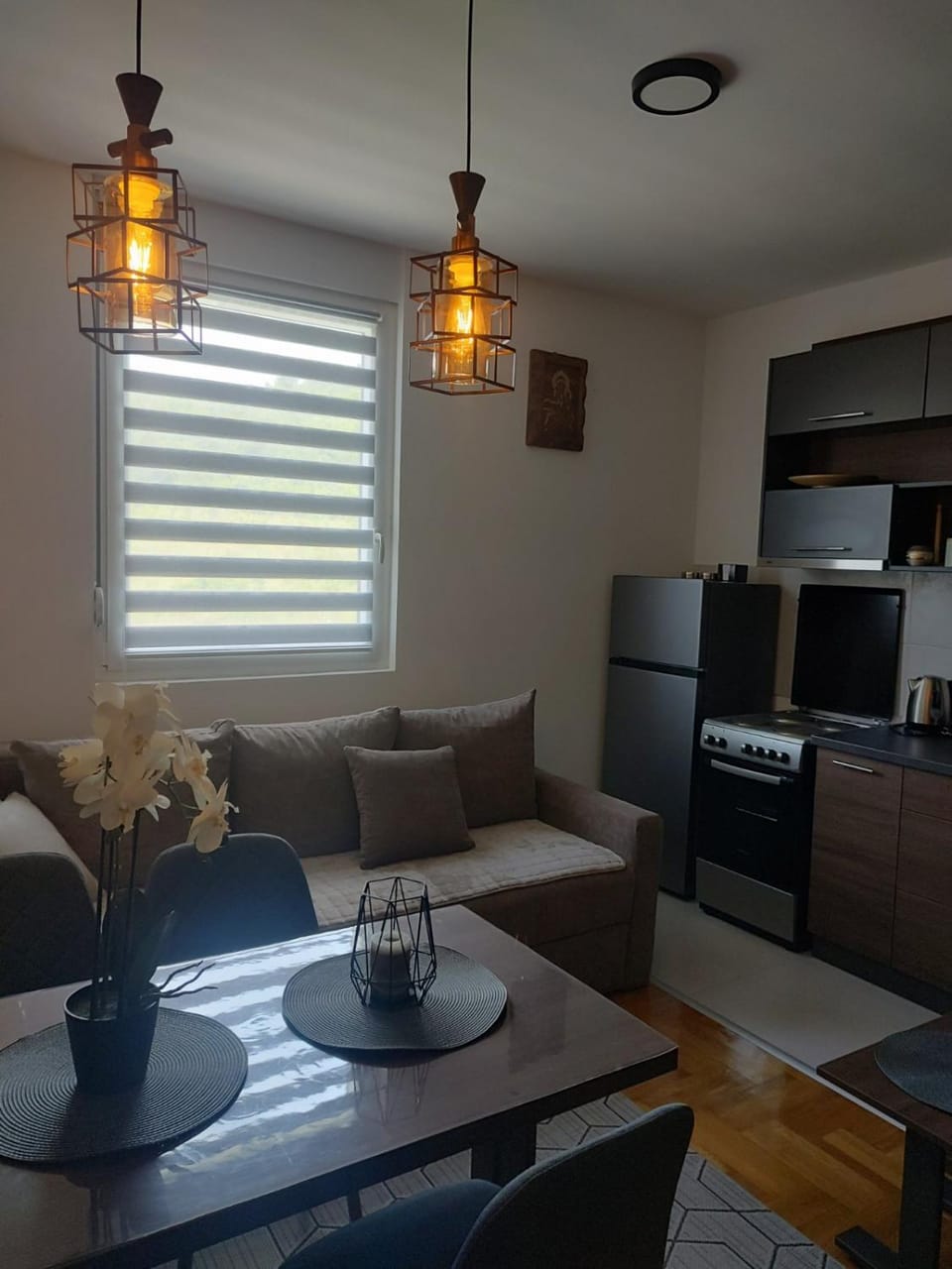 Kitchen or kitchenette, Living room, Seating area, Dining area, oven, stove, air conditioner