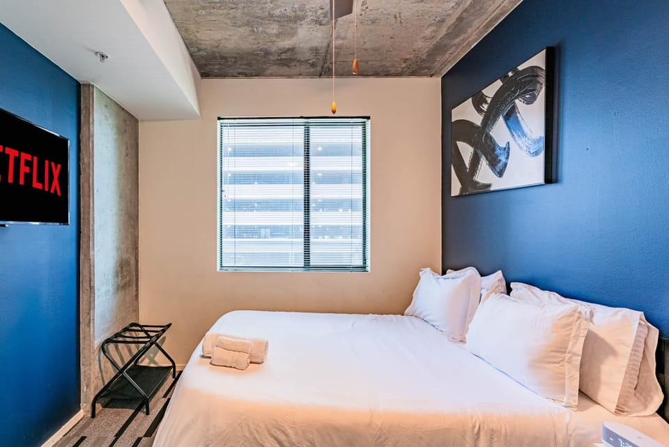 Relaxing 2BD - Central Downtown - Gym, Pool, Parking Apartment in Phoenix