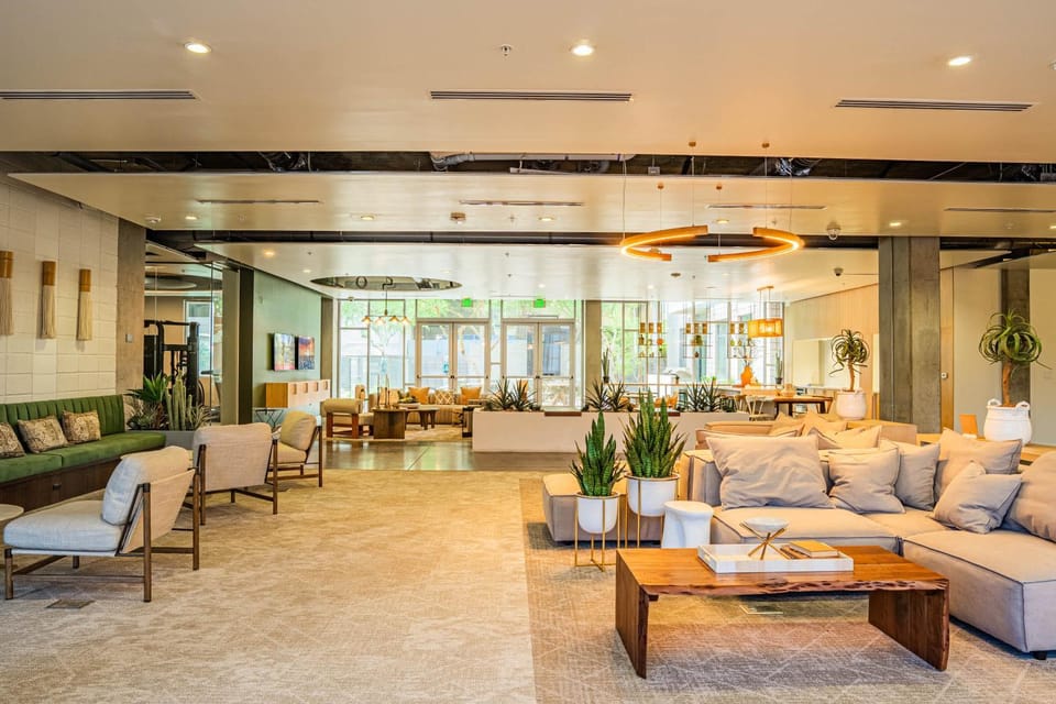 Lovely 1BD - Central Downtown - Gym, Pool, Parking Apartment in Phoenix
