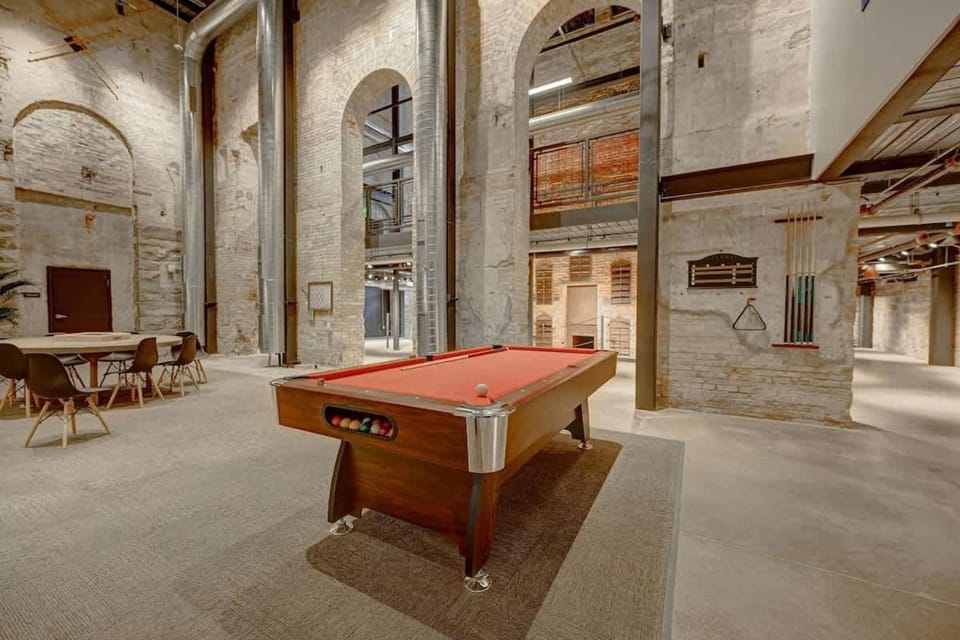 Elegant 2BD near Historic Pabst Brewery - Fiserv Apartment in Milwaukee