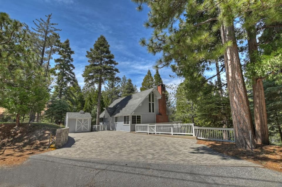 Lake Arrowhead Fishermans Haus House in Lake Arrowhead