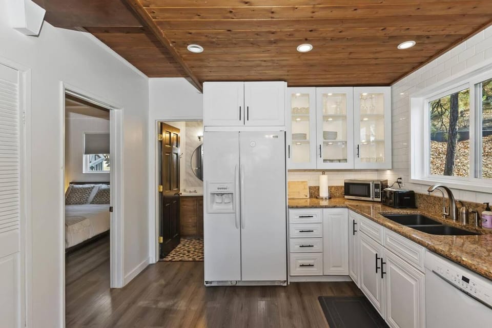 Quiet Mountain Cabin Cabin in Lake Arrowhead