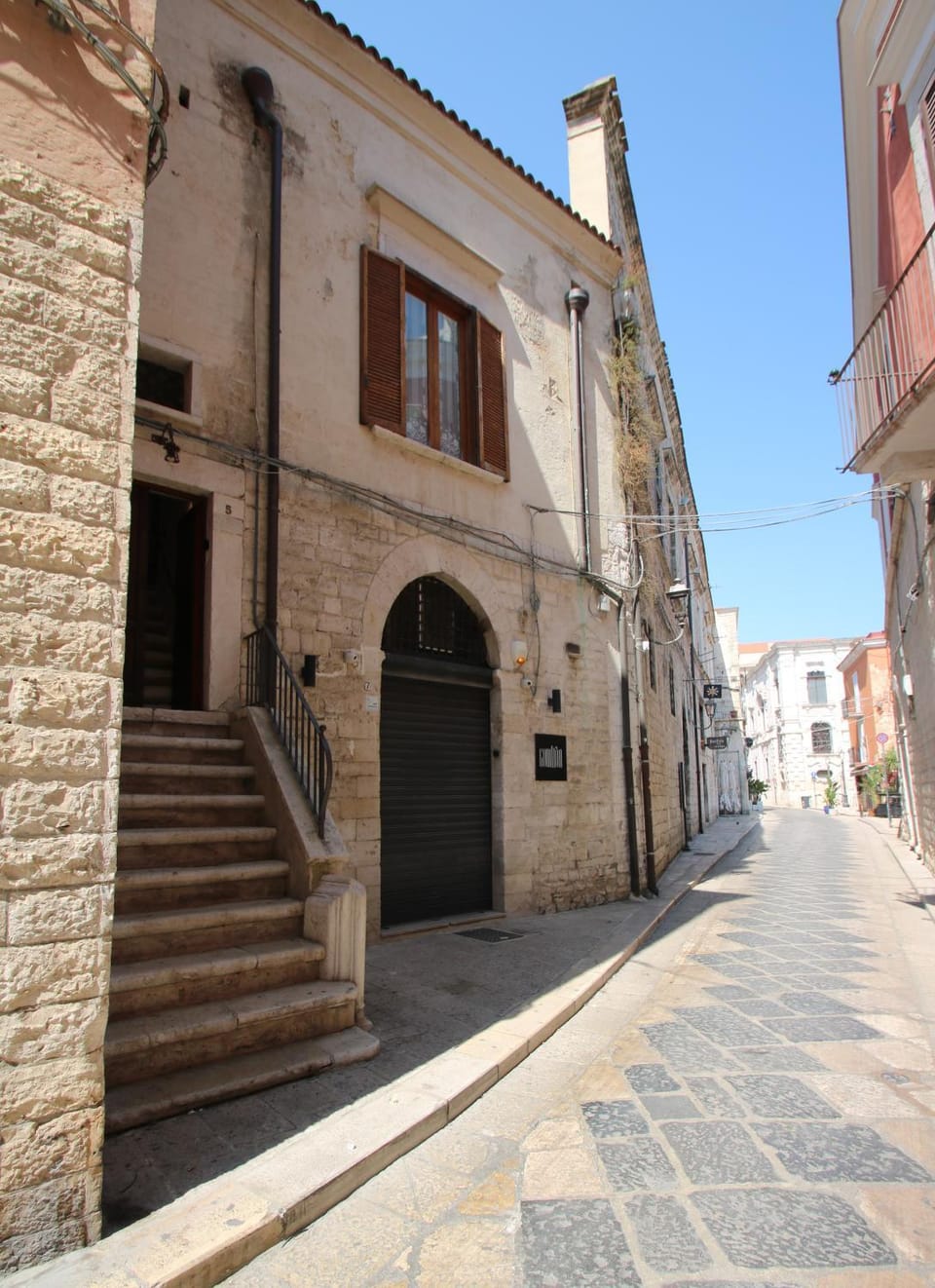 Property building, Day, Neighbourhood, Street view