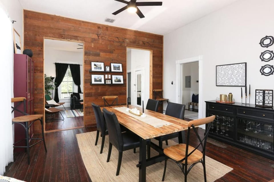 3BR 2BTH Historic Pearl Brewery Downtown Riverwalk House in San Antonio