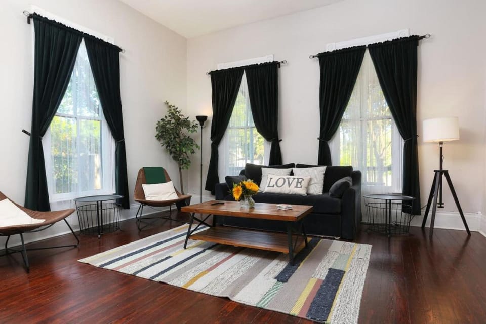 3BR 2BTH Historic Pearl Brewery Downtown Riverwalk House in San Antonio