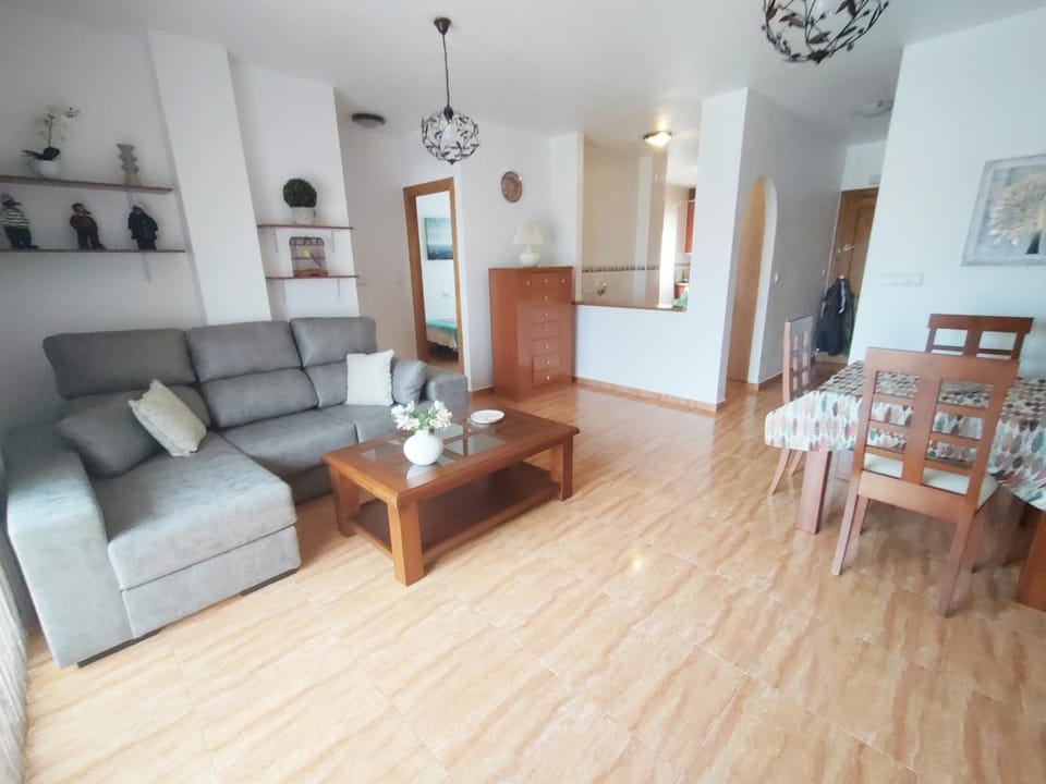 LA8 2 bedroom top floor sunny apartment close to beach Apartment in Los Alcázares