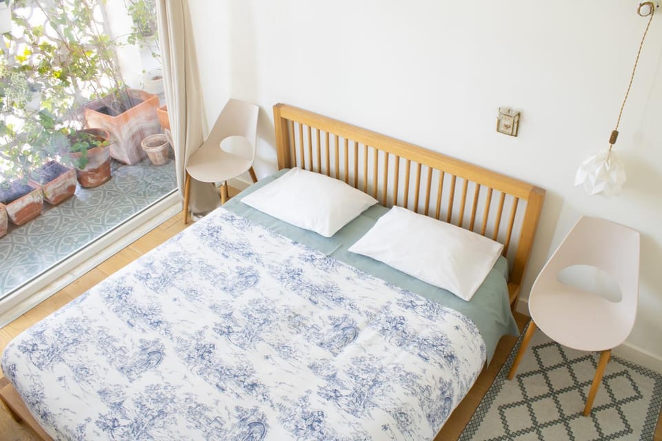 Votre chambre avec salle de bain privée et balcon végétal à Lisbonne Amoreiras - Your Room with private bathroom and balcony in Lisbon Amoreiras Bed and Breakfast in Lisbon
