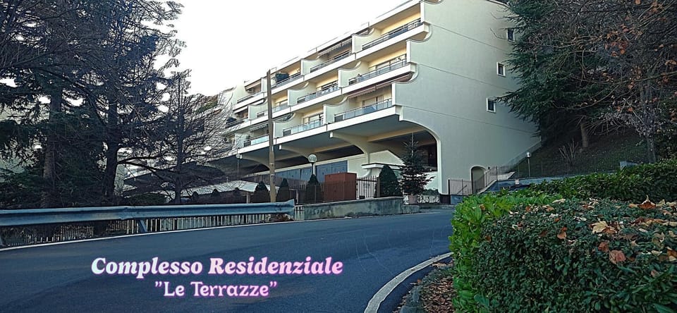 Property building, Landmark view, Street view