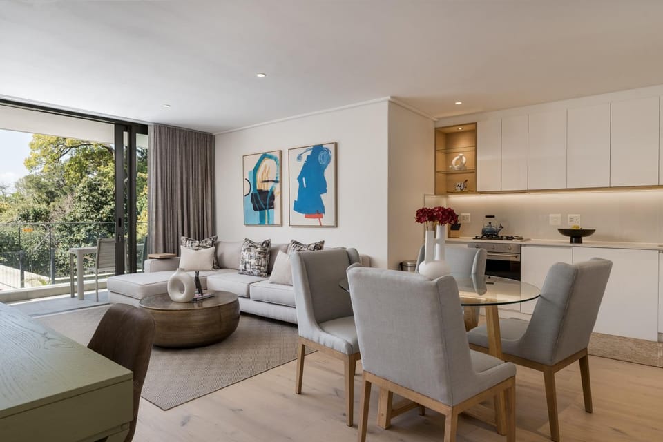 View (from property/room), Kitchen or kitchenette, Living room, Dining area