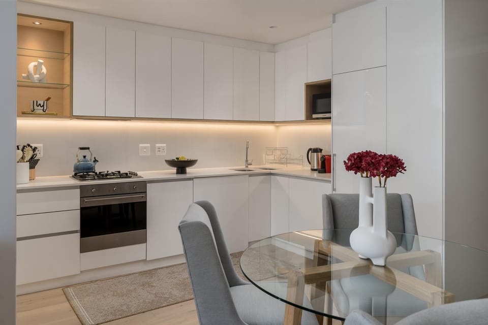 Dining area, kitchen