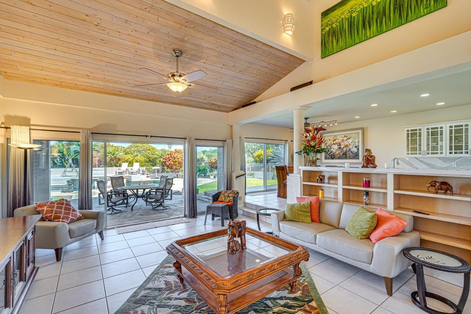 Ocean-View Oasis w/ Pool in Kailua-Kona! House in Holualoa